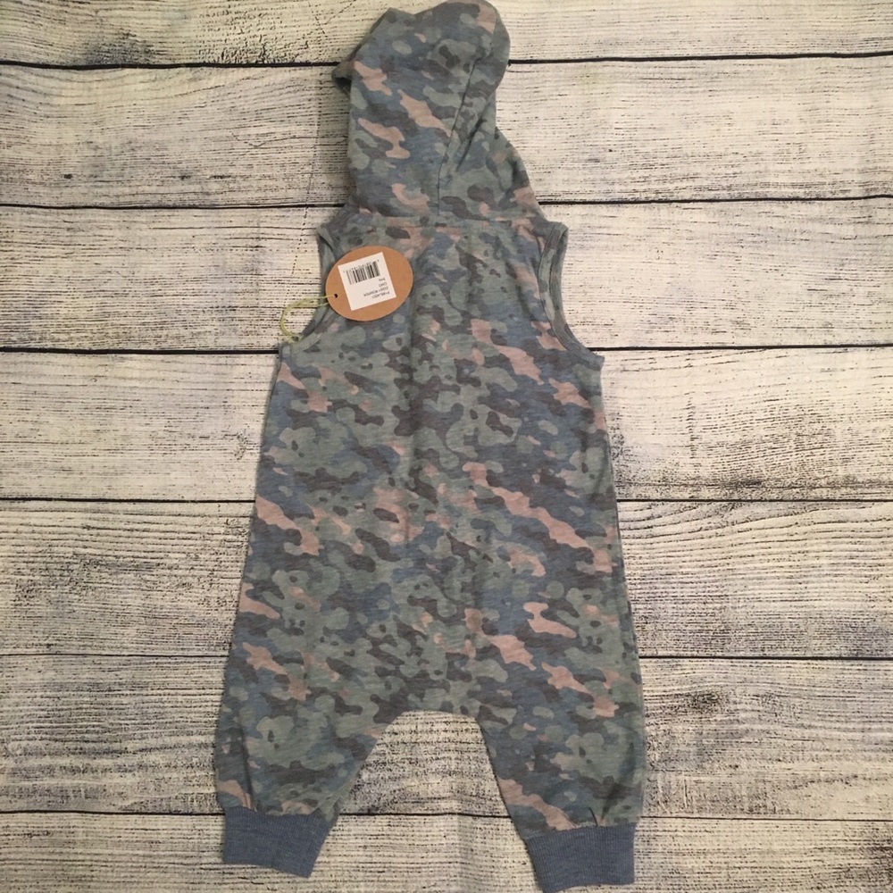⛔️SOLD⛔️NWT Egg by Susan Lazar Romper - Picture 5 of 5